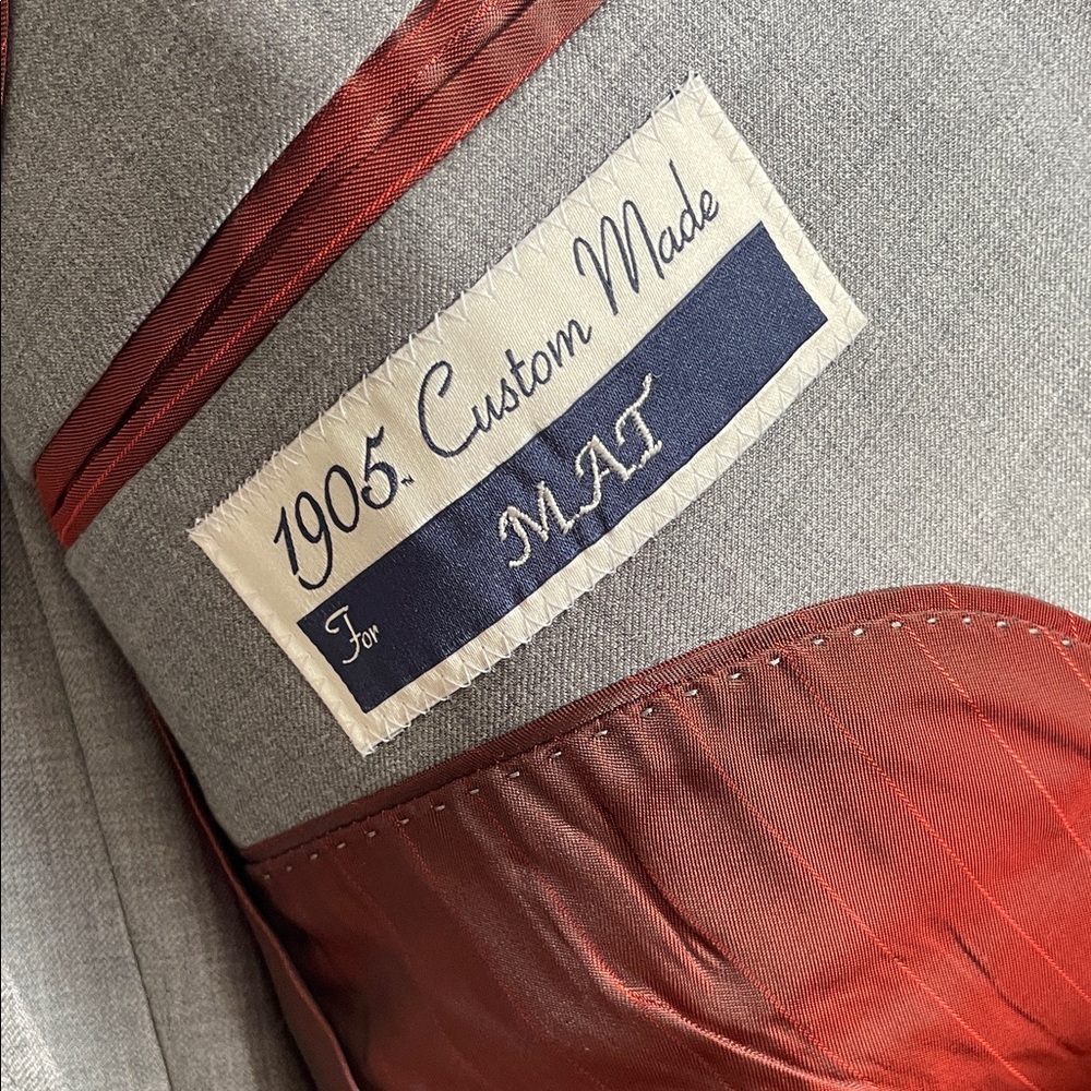 Jos. A. Bank Classic Gray Men's Suit - Picture 3 of 16